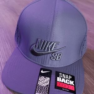 NWT Nike Snapback